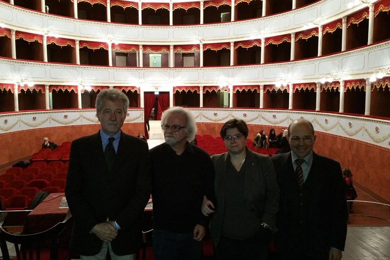 il 16 dicembre inaugurazione del teatro Petrarca